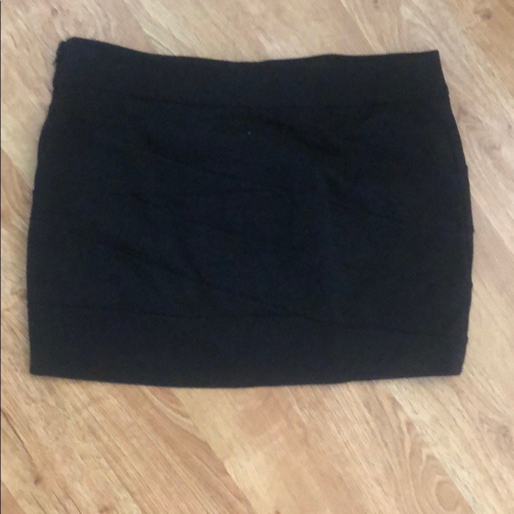 Express sz 6 mini skirt black diagonal seaming